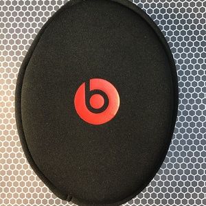 💥PRICE DROP💥Beats by Dre headphone case